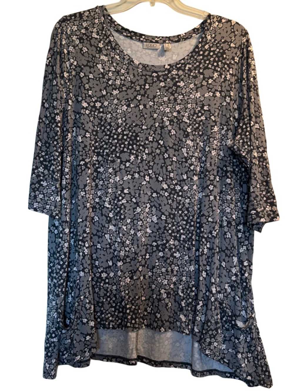 Logo by Lori Goldstein Printed Rayon 230 with Hi-Low Hem Sz 2X